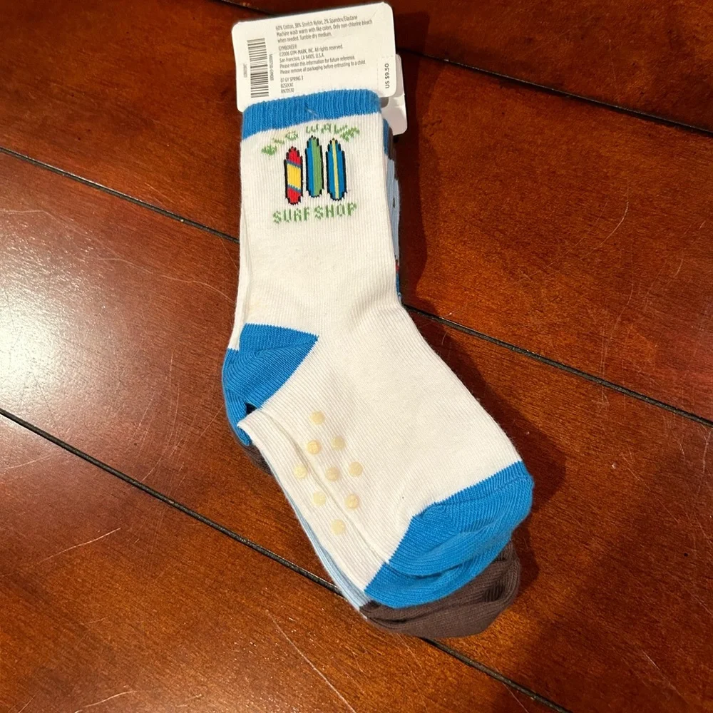 NWT Gymboree Surf Camp Surf Doggy Socks 2 pair Size 2-3 years shoe size 7-9 2007